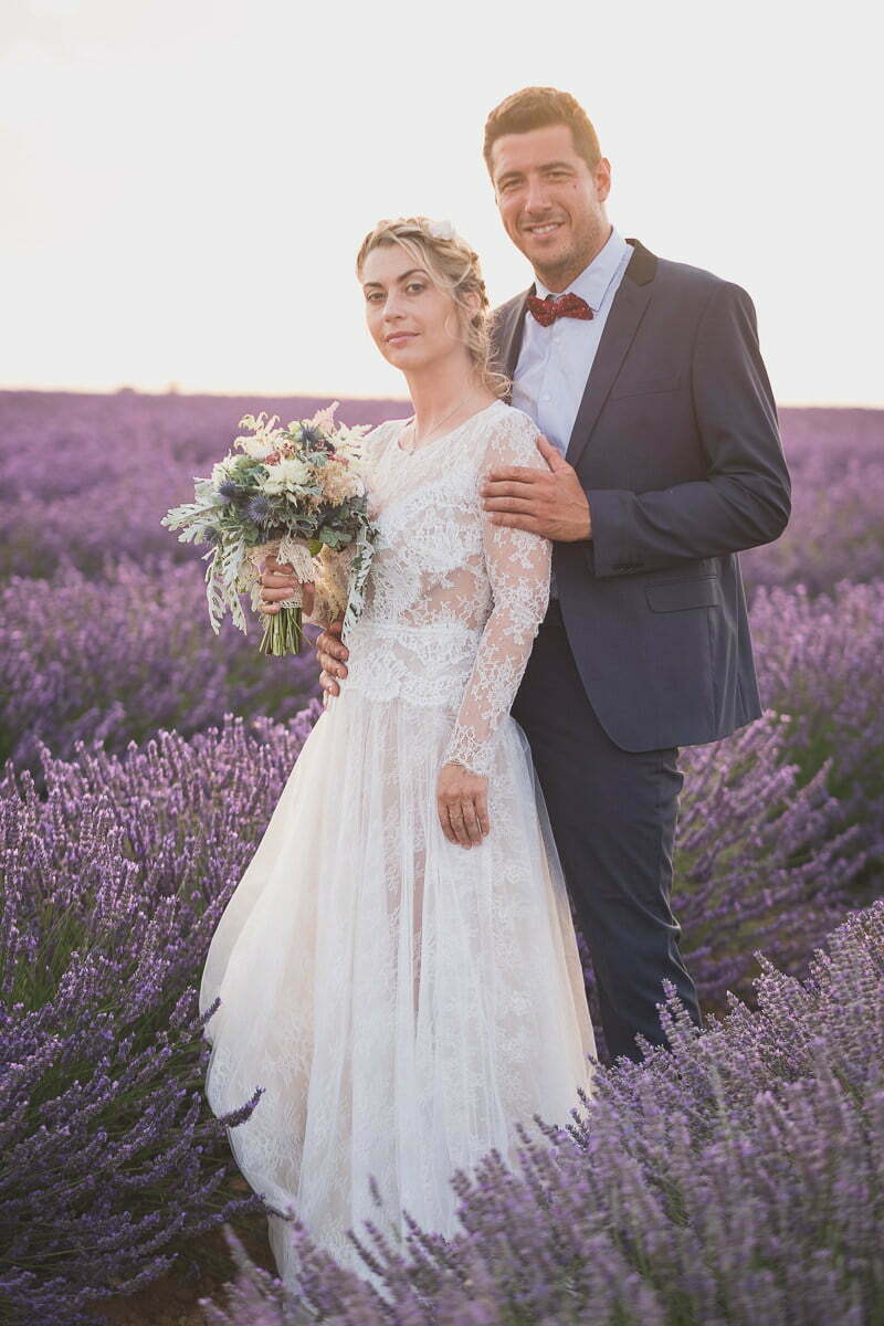 Lavender fields couple photo session south of France wedding 9462