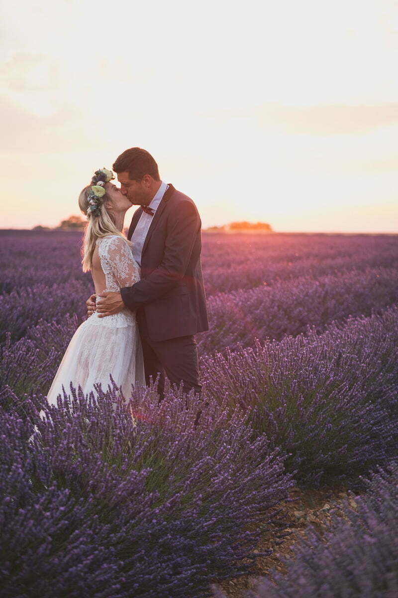 Lavender fields couple photo session south of France wedding 9682