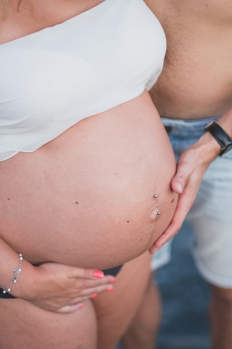 French Riviera Babymoon seaside Maternity photo session
Pictures by Wildroses