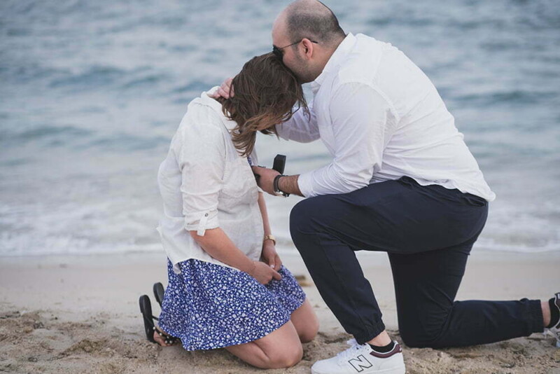 Cannes winter proposal on the beach picnic next to Palais des Festival.
Cannes Proposal planning and photography WIldRoses Studio