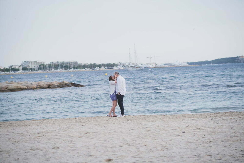 Cannes winter proposal on the beach picnic next to Palais des Festival.
Cannes Proposal planning and photography WIldRoses Studio