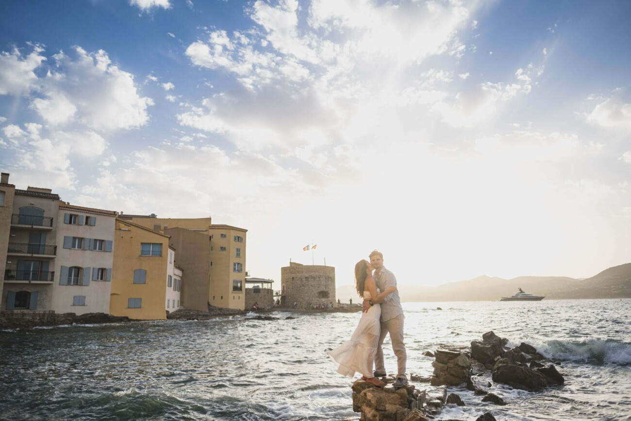 Saint-Tropez Photographer: Luxury Proposal, Elopement, Honeymoon & Family 2 Saint-Tropez photogrpaher Seaside proposal
Proposal Photographer and planner Wildroses Studio