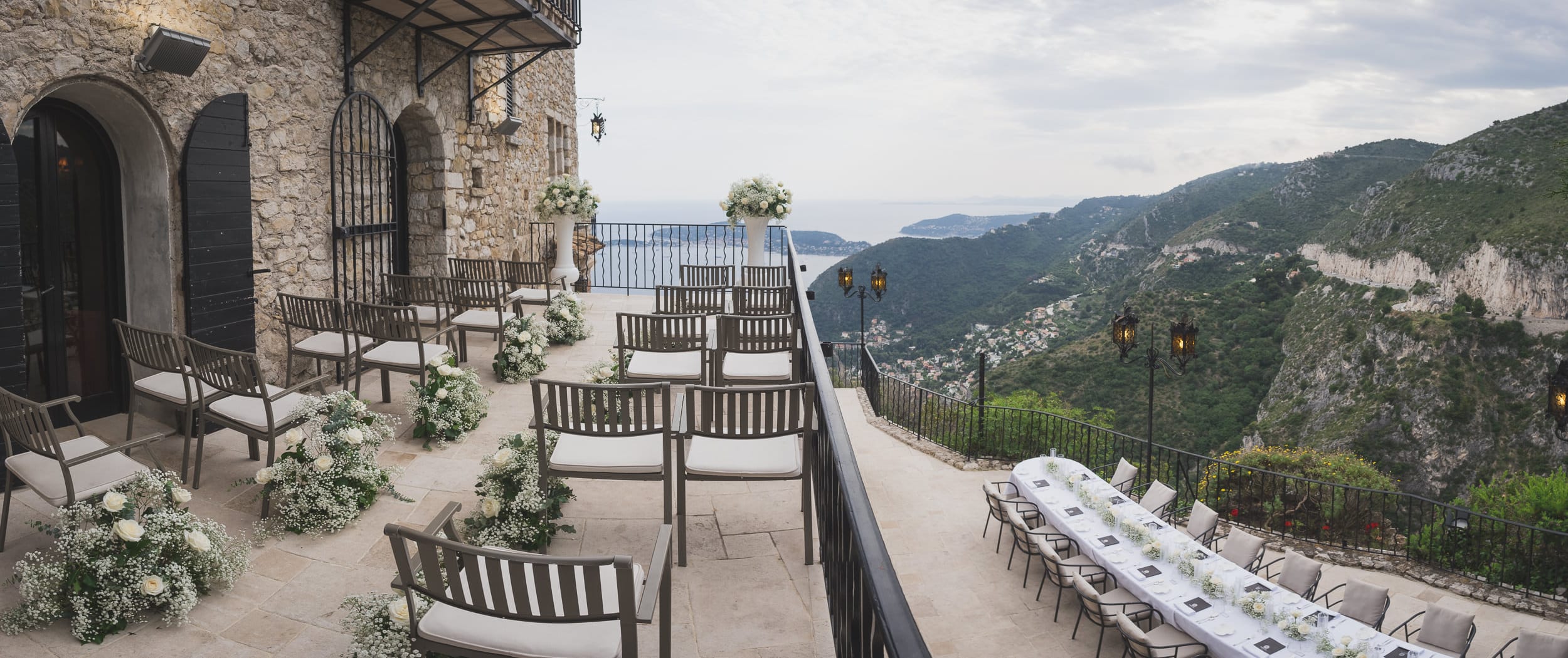 How to Plan an Intimate Elopement on the French Riviera? 25 intimate and elegant elopement Ceremony decoration at Chateau Eza with closest friends and family