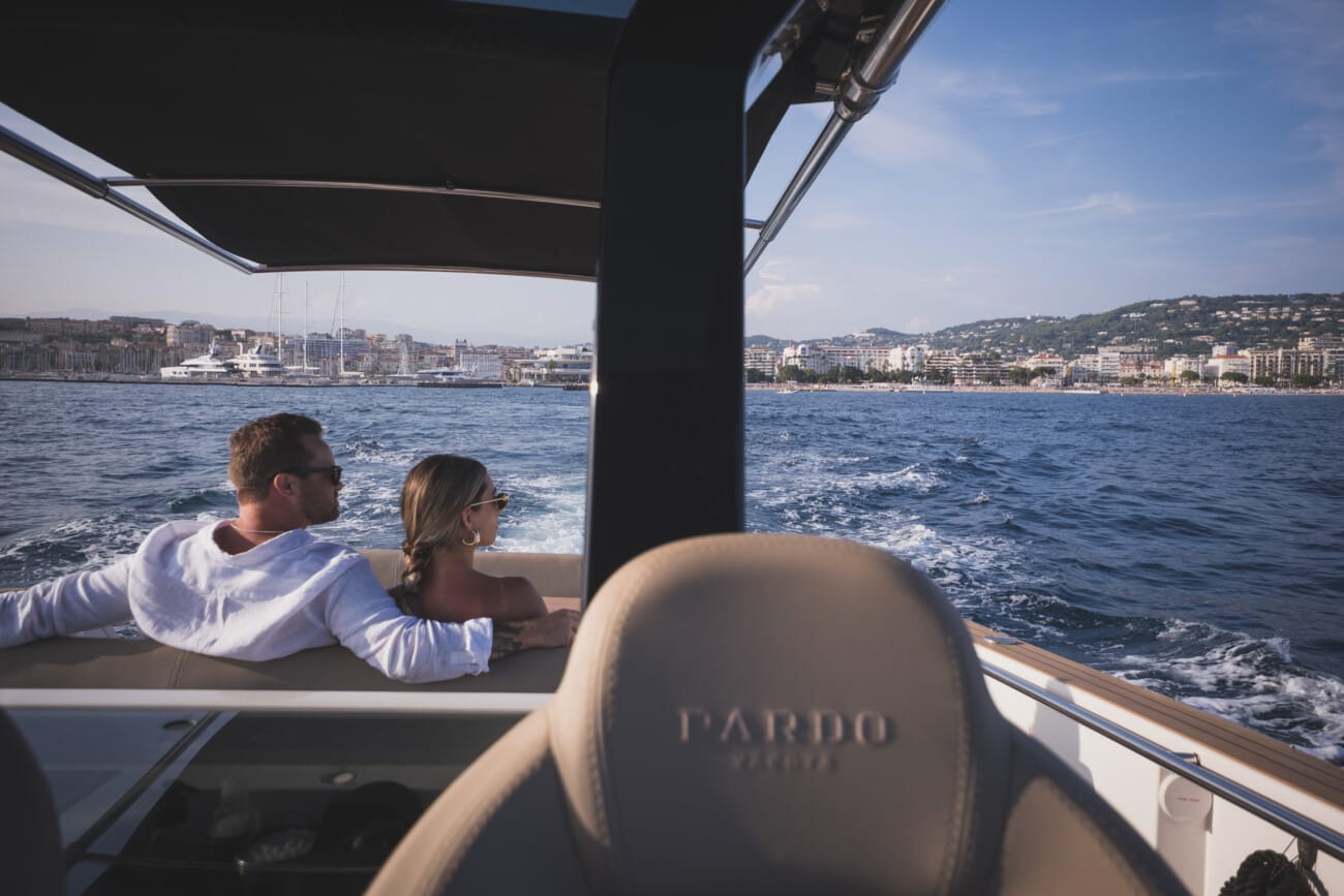 Cannes sunset Yacht Proposal 2 Cannes Yacht Proposal Celebration at sunset in between Lérins Island.
French Riviera proposal Photographer and French Riviera proposal Planner WildRoses