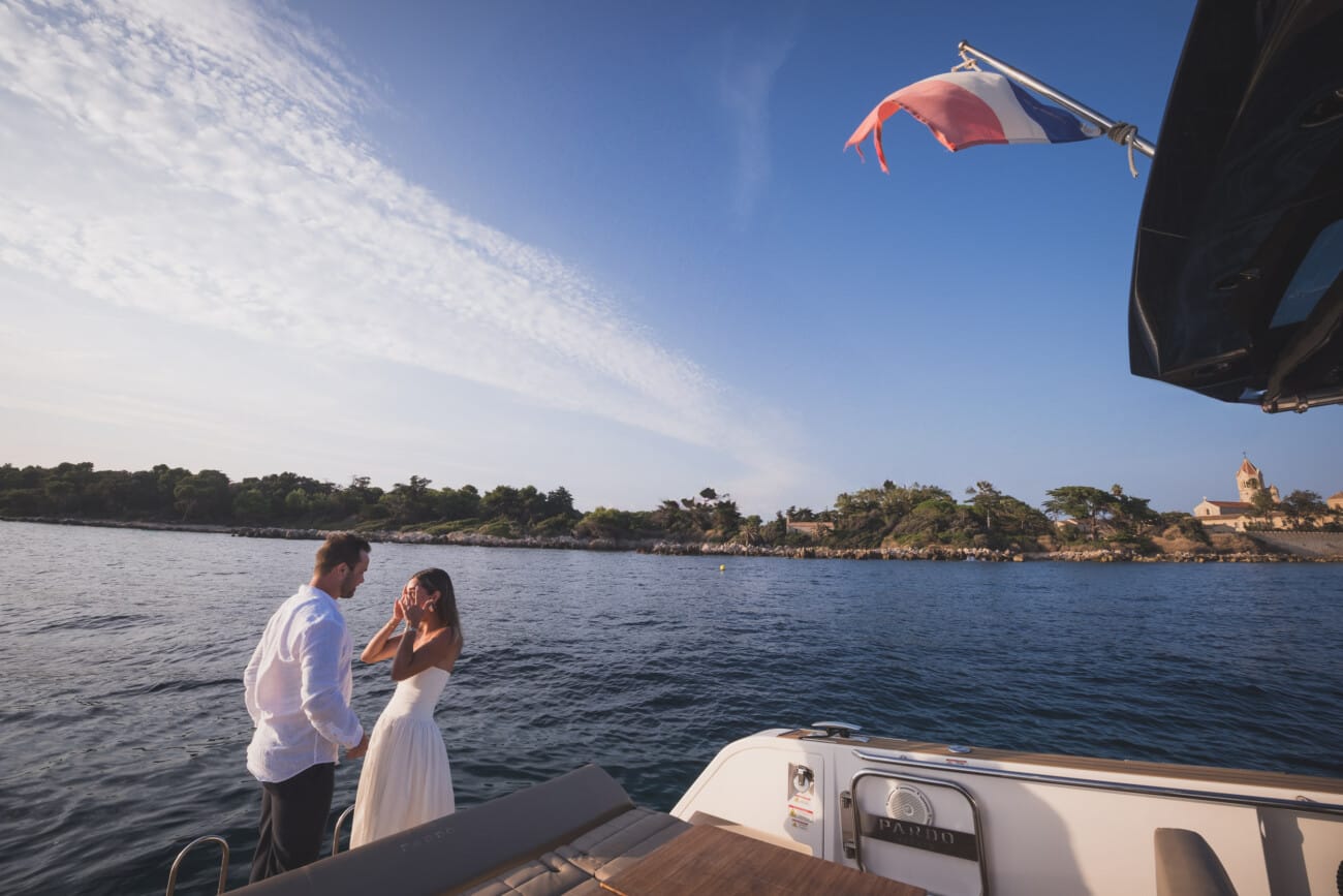 Cannes sunset Yacht Proposal 9 Cannes Yacht Proposal Celebration at sunset in between Lérins Island.
French Riviera proposal Photographer and French Riviera proposal Planner WildRoses