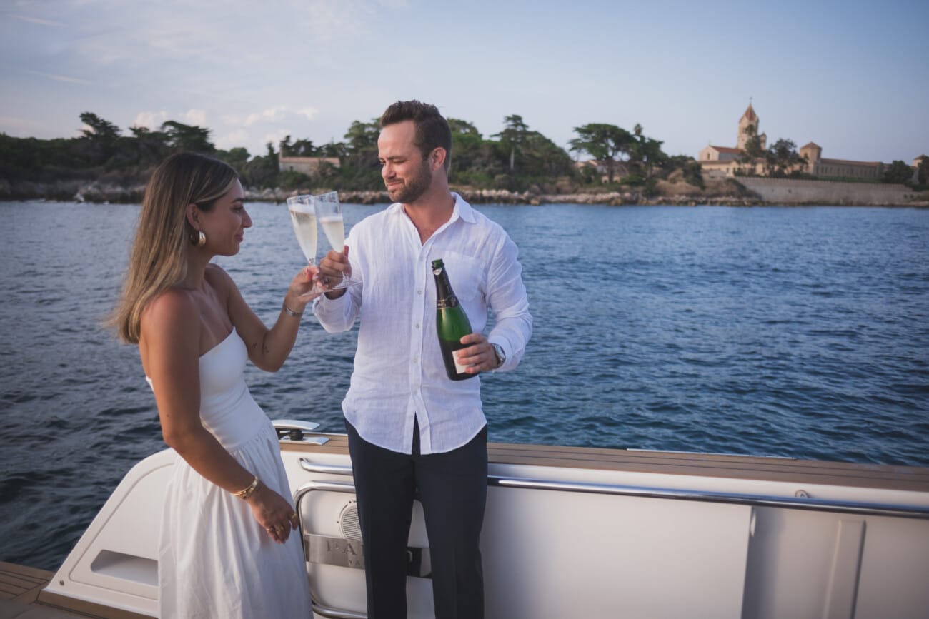 Cannes sunset Yacht Proposal 11 Cannes Yacht Proposal Celebration at sunset in between Lérins Island.
French Riviera proposal Photographer and French Riviera proposal Planner WildRoses