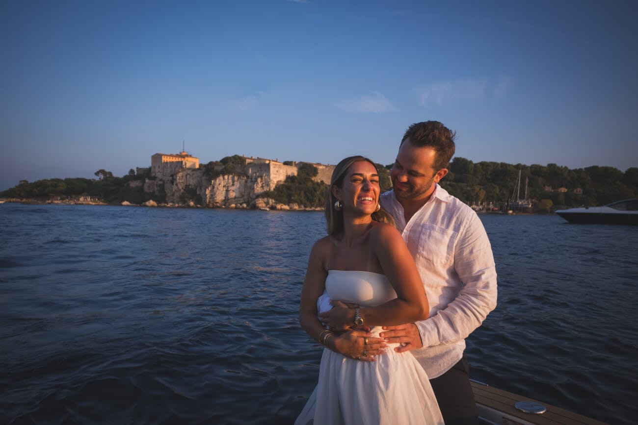 Cannes sunset Yacht Proposal 10 Cannes Yacht Proposal Celebration at sunset in between Lérins Island.
French Riviera proposal Photographer and French Riviera proposal Planner WildRoses