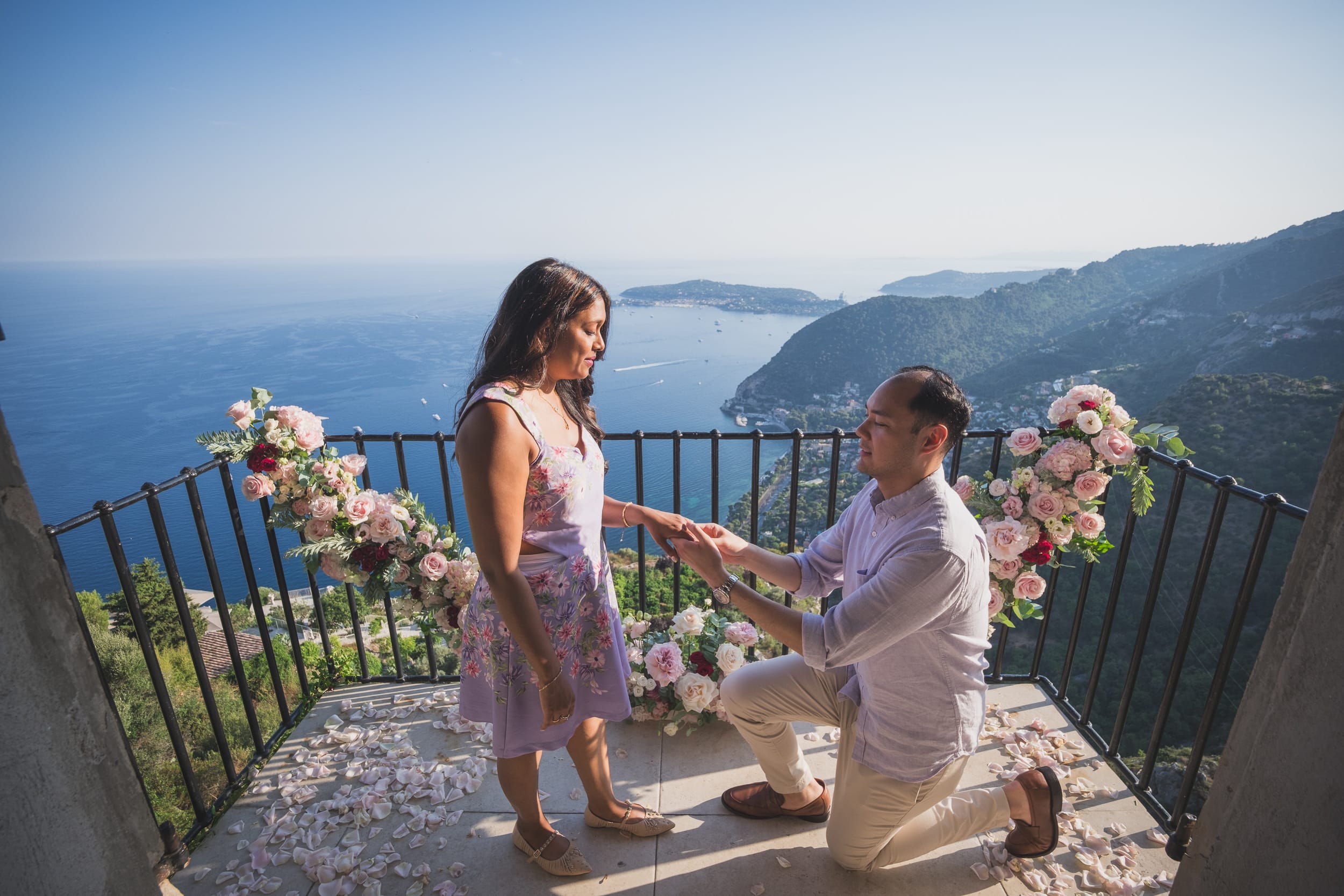 Proposal facing the French Riviera Coastline 3 French Riviera romantic proposal with friends 7