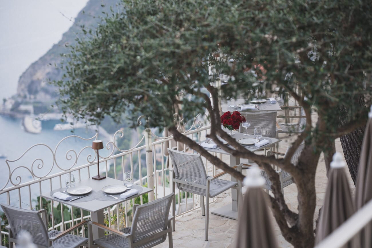 Chateau Chevre d'Or Eze, table setup overlooking the French Riviera at La terrace du Café, to celebrate their engagement.
French Riviera Proposal planning and Photography WildRoses