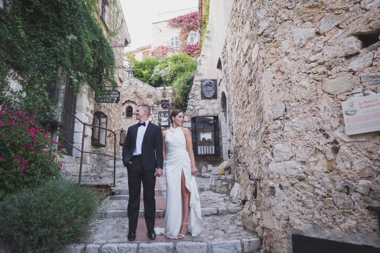Intimate french riviera Elopement at Chateau Eza and strolling Eze streets for couples' portraits
