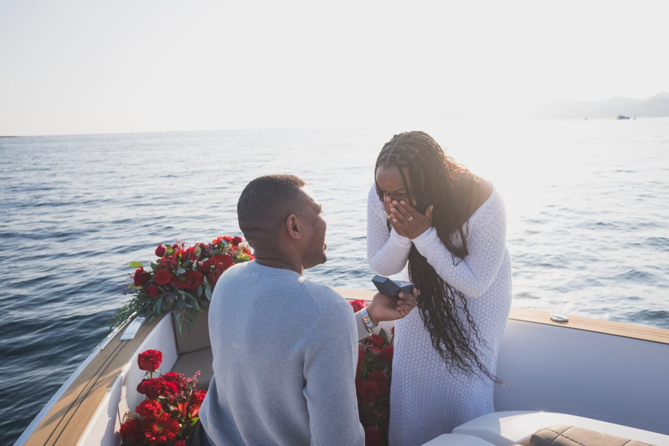 A Romantic Proposal on a Yacht between the Lérins Islands 7 Emotional reaction after her yacht proposal in Cannes on the French riviera
Proposal planning and Photography WildRoses Studio