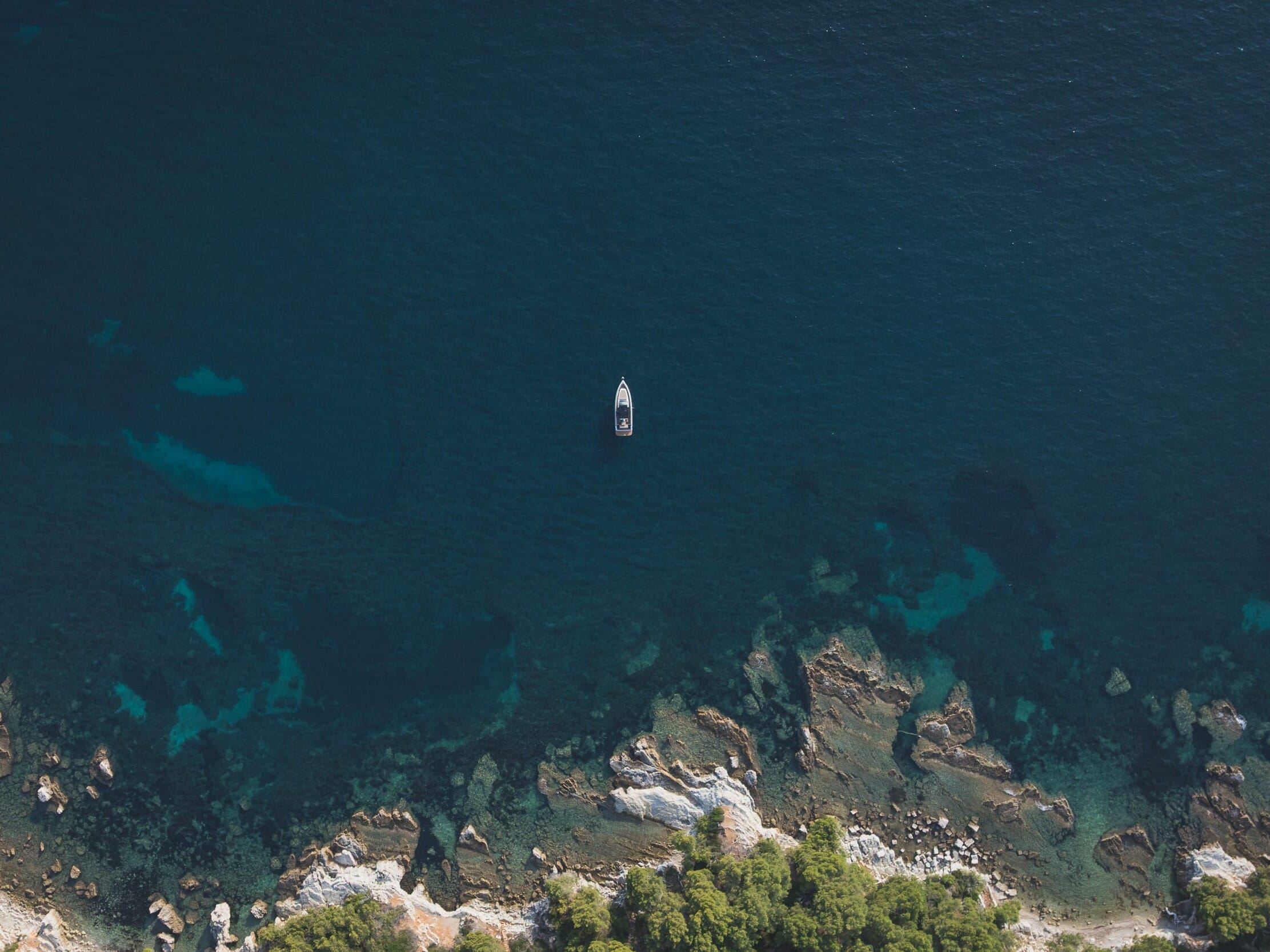 The Most Romantic Cannes Proposal Locations: A Luxury Riviera Guide 13 Intimate proposal in Cannes far from the crowd