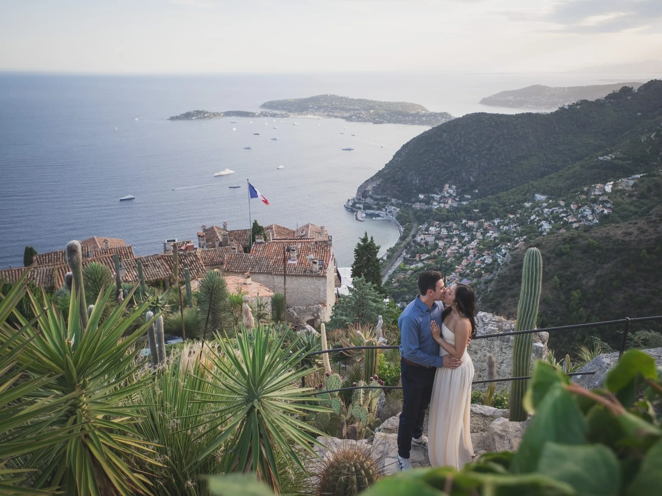 The 30 best places for a PROPOSAL on the French Riviera 11 Surprise wedding proposal at sunset in the Exotic Garden of Eze, French Riviera.