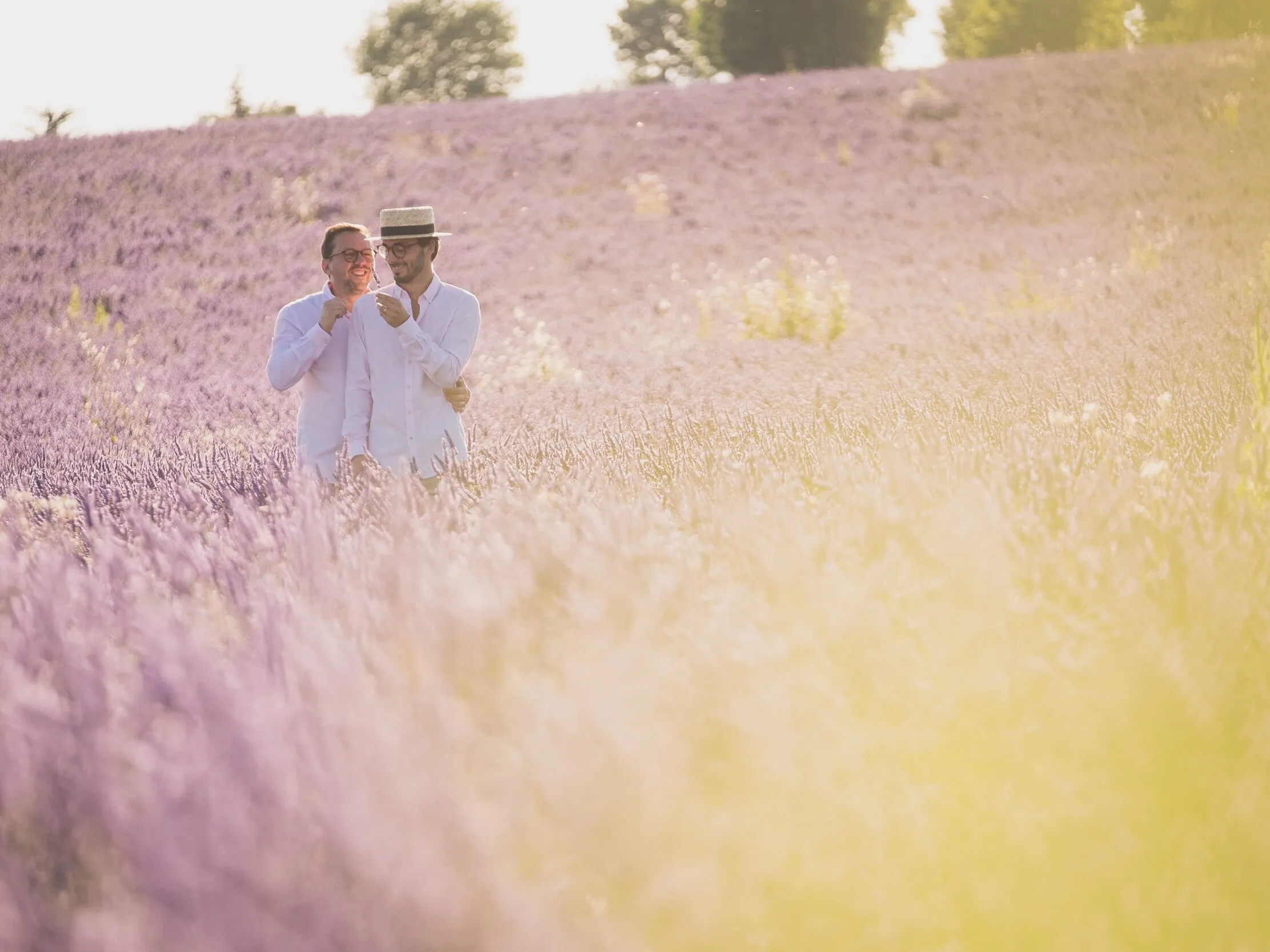 The 30 best places for a PROPOSAL on the French Riviera 56 Same sex Lavender gay couple Valensole 1021 edited